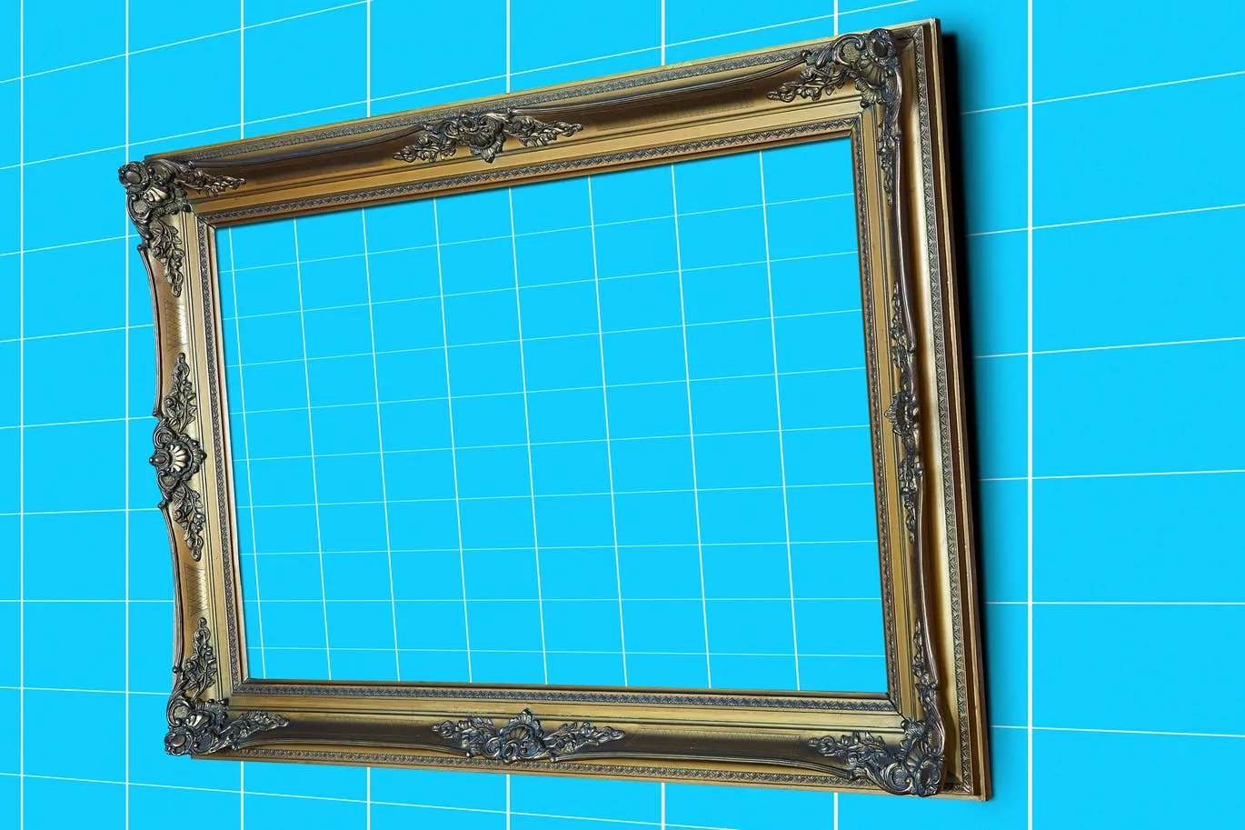 古典风格金色画框相框样机像素设计精选 Gold_Frame_Perspective_Mockup