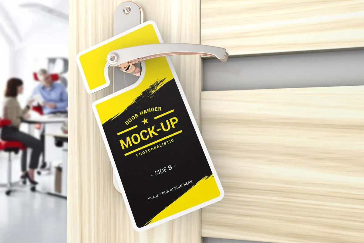 酒店房间门架标签样机模板 Door Hanger Mockups