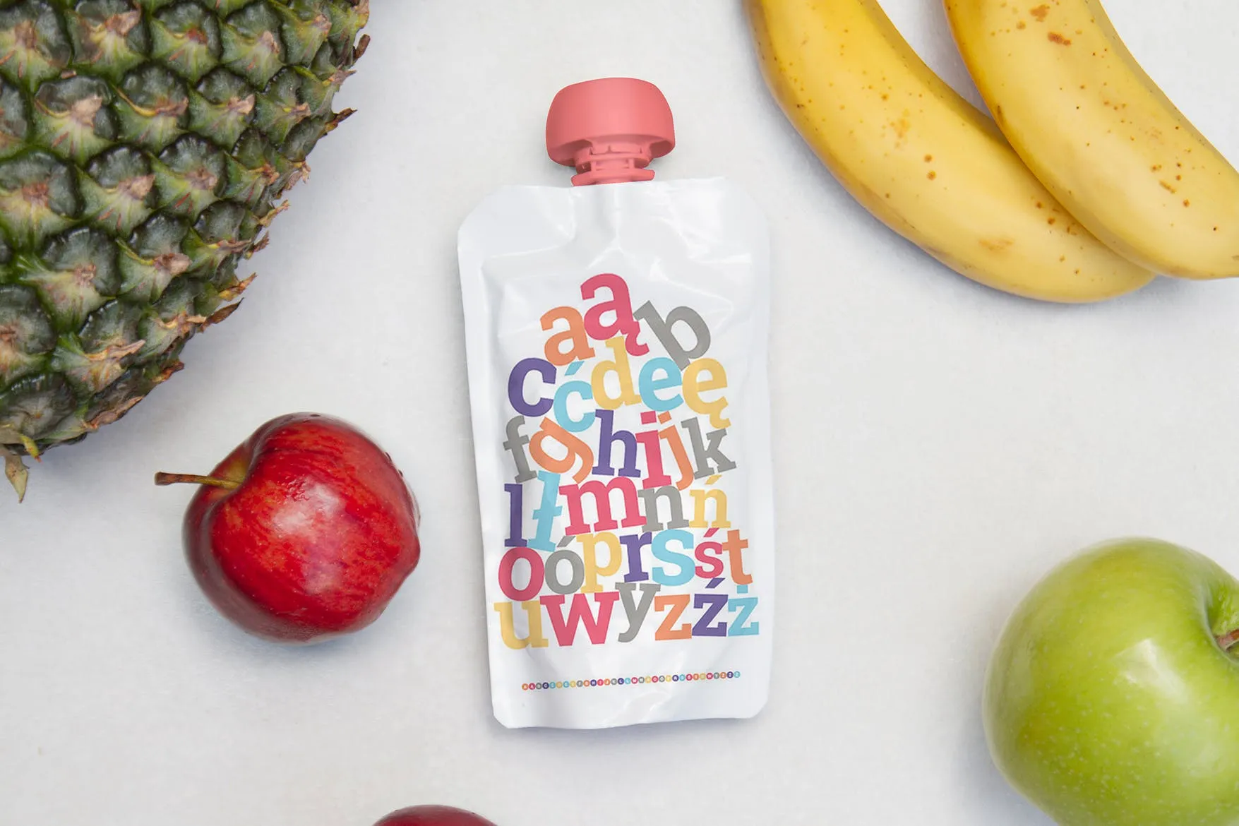 婴儿水果泥食品包装外观设计样机 Baby Food Pack Mockup