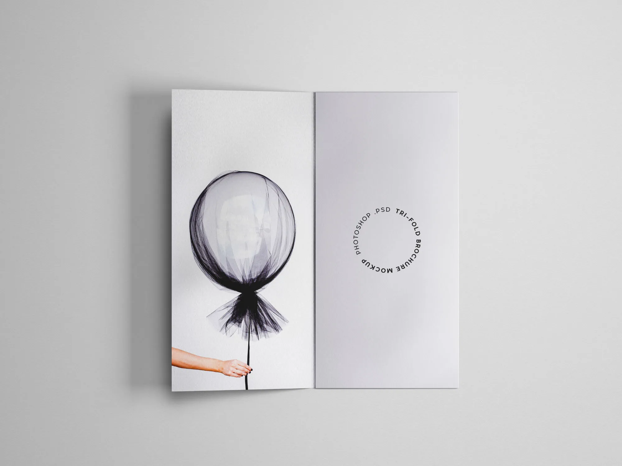 A4标准规格尺寸三折页传单设计样机模板 A4 Trifold Brochure Mockup