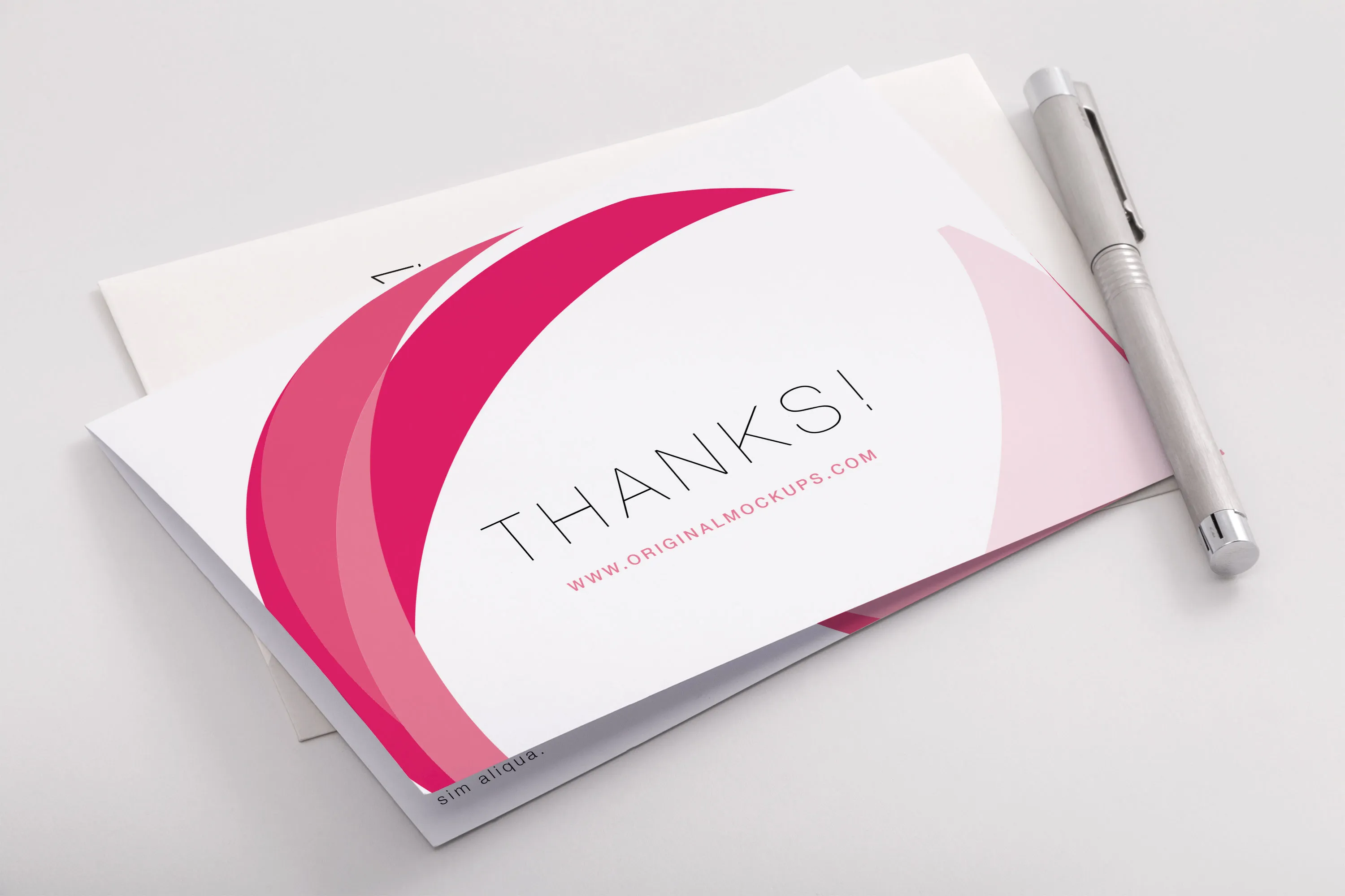 感谢卡感恩卡封面设计预览PSD样机02 Bifold Thank You Card PSD Mockup 02
