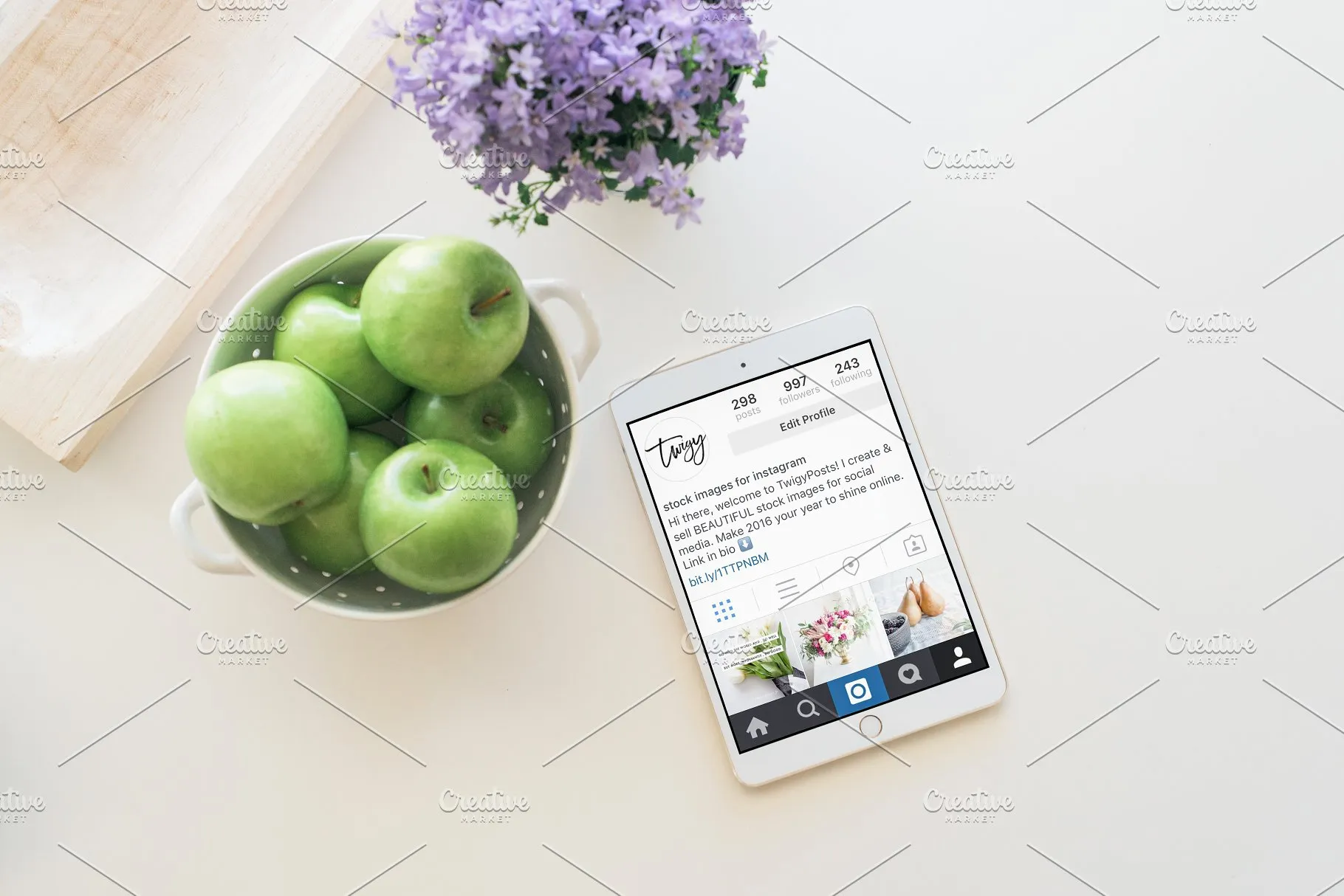 厨房场景平板电脑样机模板 Kitchen Tablet Mockup | PSD included