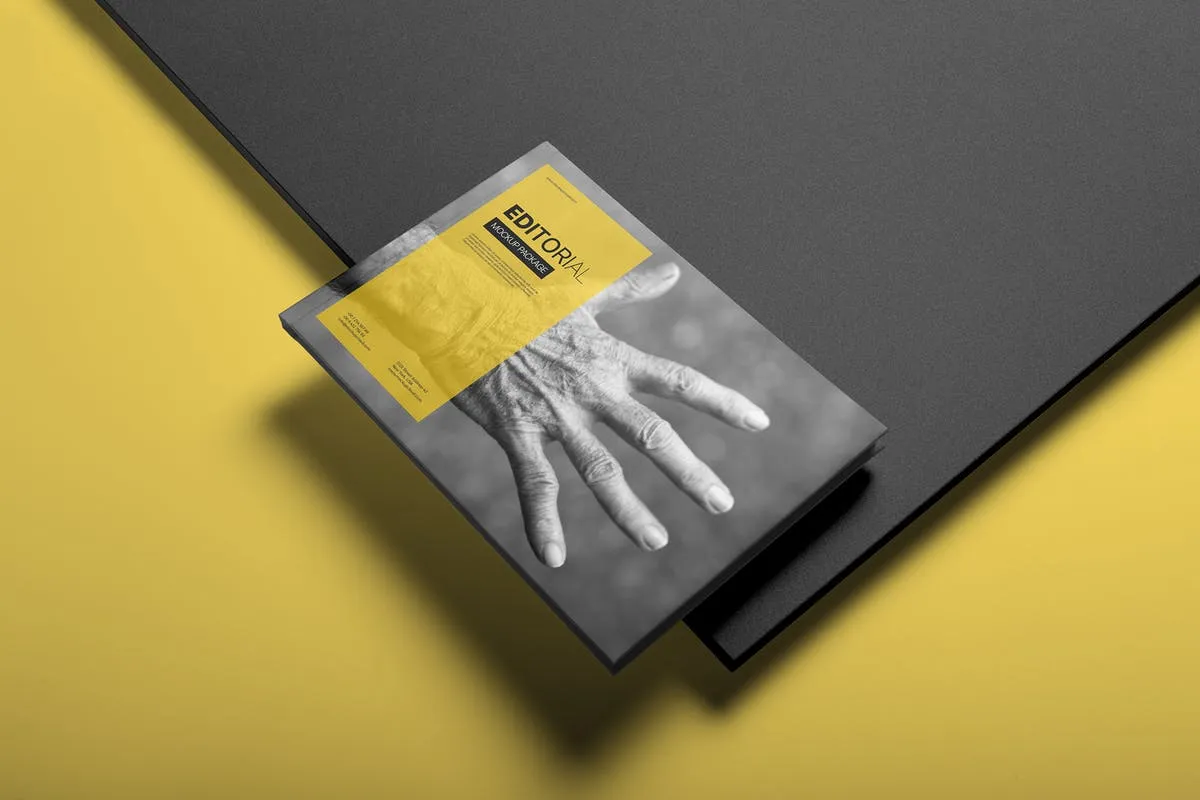 精装纵向画册宣传册样机模板 Hardcover Landscape Brochure Mockup