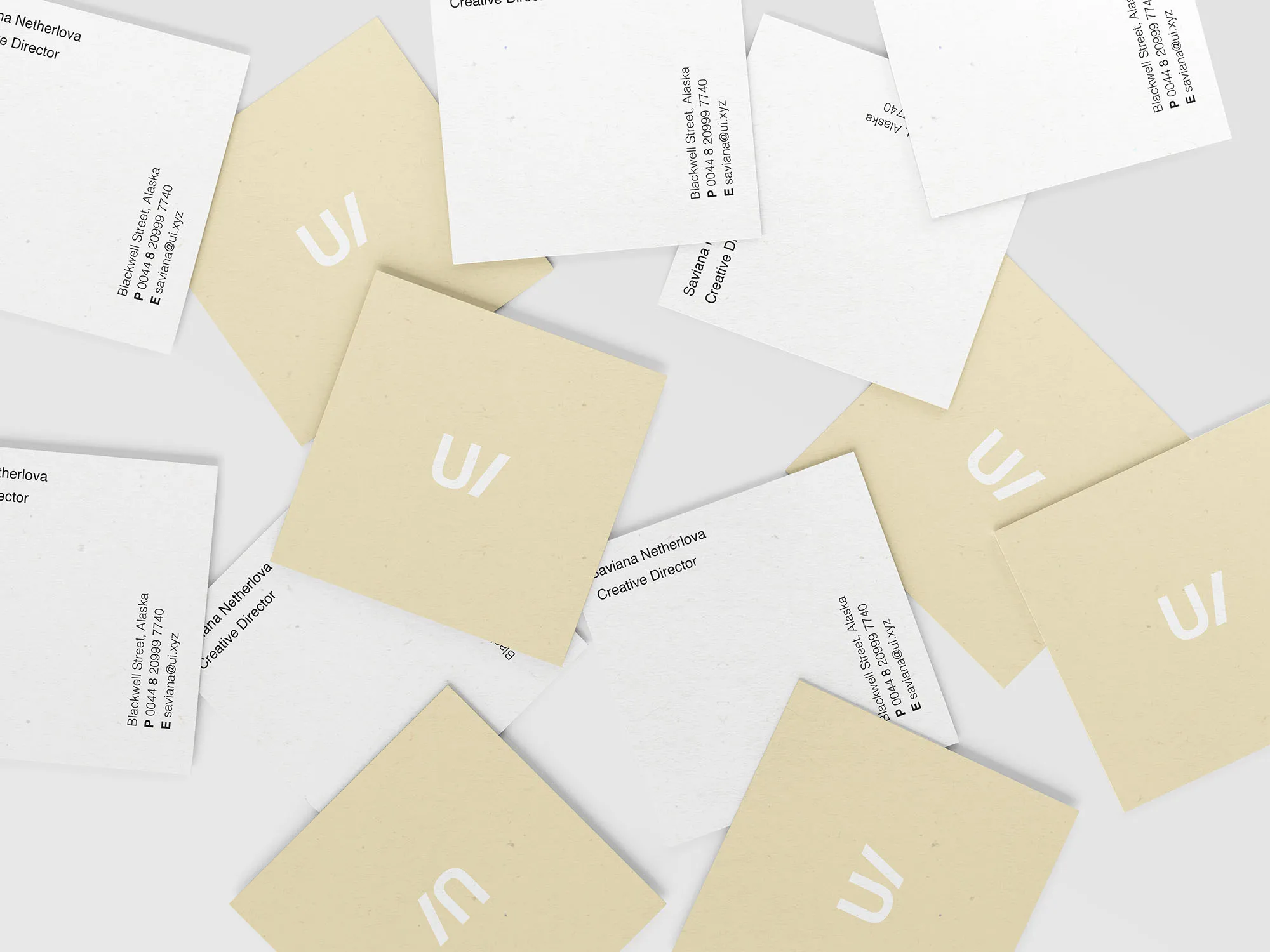 方形企业名片设计堆叠效果图样机PSD模板 Square Business Cards Mockup (PSD)