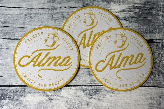 复古圆形杯垫标签展示样机 Coaster Round Label Mockup插图(5)