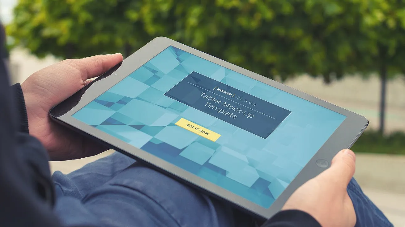 实景桌面上的平板电脑屏幕演示素材库精选样机 Tablet Mockup / Real Environment插图(4)