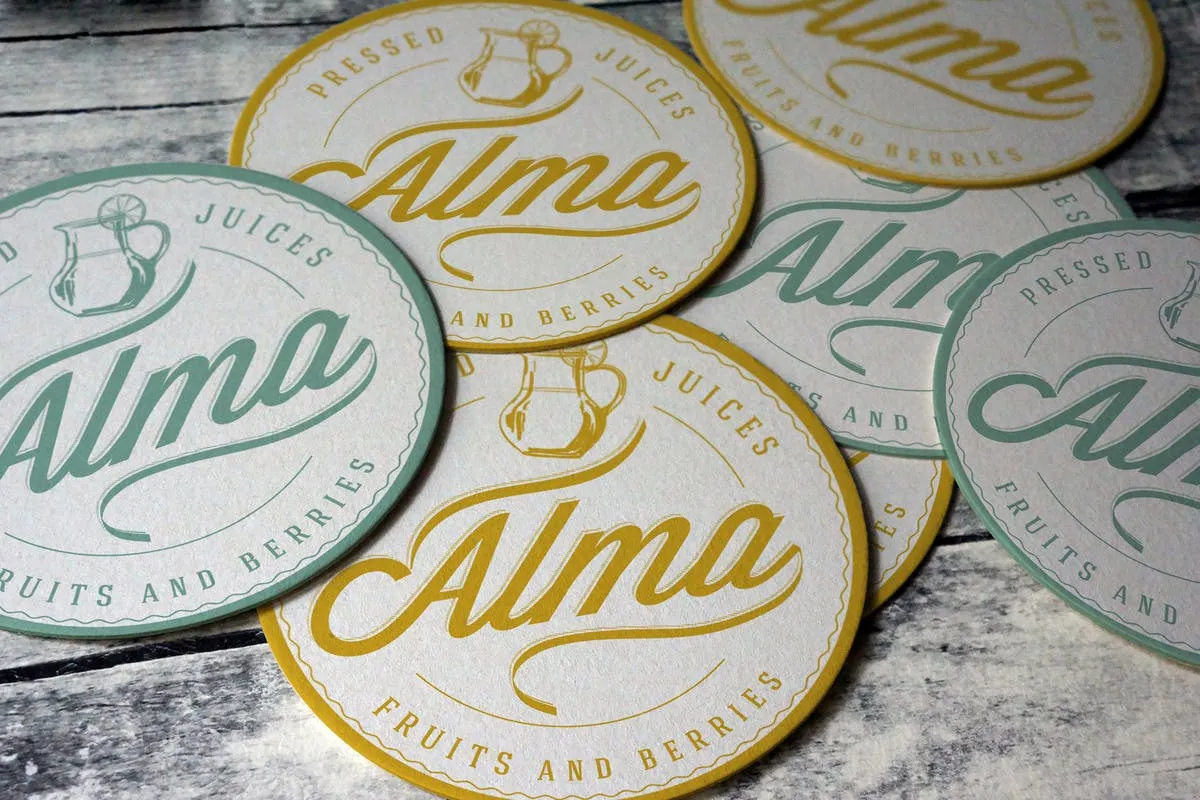 复古圆形杯垫标签展示样机 Coaster Round Label Mockup插图