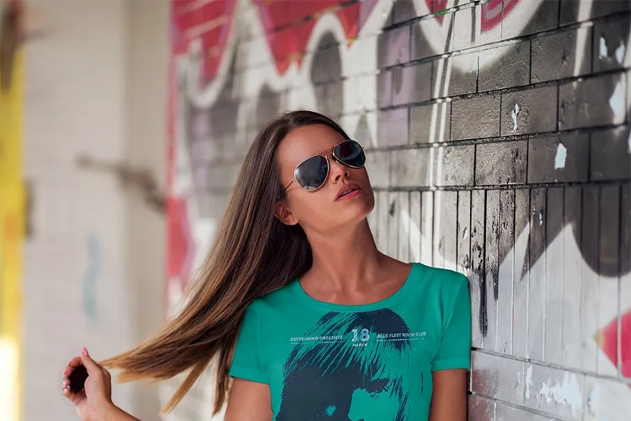 时尚模特街头取景T恤样机合集 T-Shirt Mock-Up / V.1插图(5)