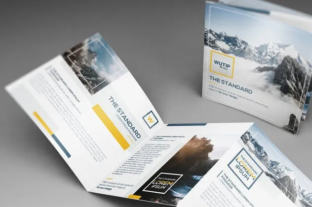 方形三折页宣传册机 Square Trifold Brochure Mockups插图(9)