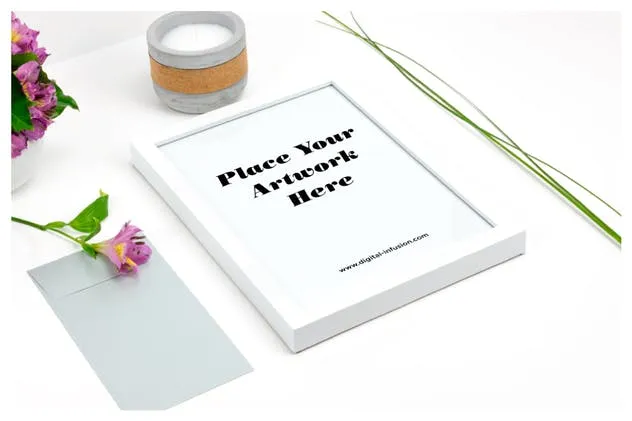 情人节主题白色画框架样机模板 White Frame Mockup – Valentines Day插图(4)