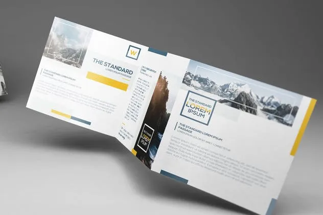 方形三折页宣传册机 Square Trifold Brochure Mockups插图(10)