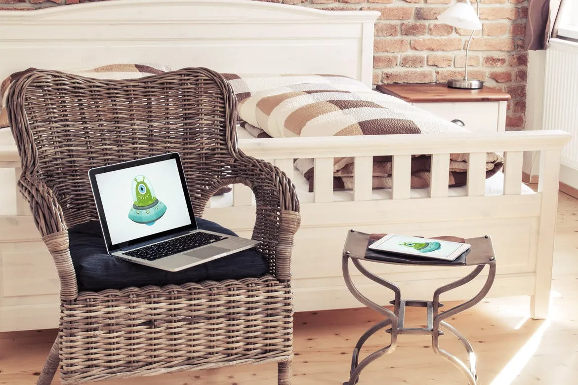 奢华酒店场景笔记本电脑&平板电脑屏幕预览素材库精选样机v2 5 Laptop and tablet mock-ups in hotel Vol. 2插图(5)