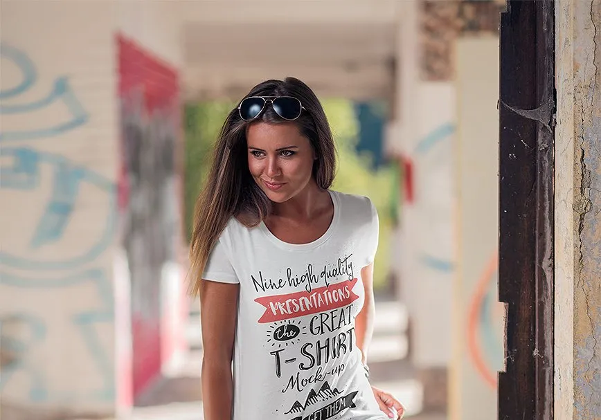 时尚模特街头取景T恤样机合集 T-Shirt Mock-Up / V.1插图(1)