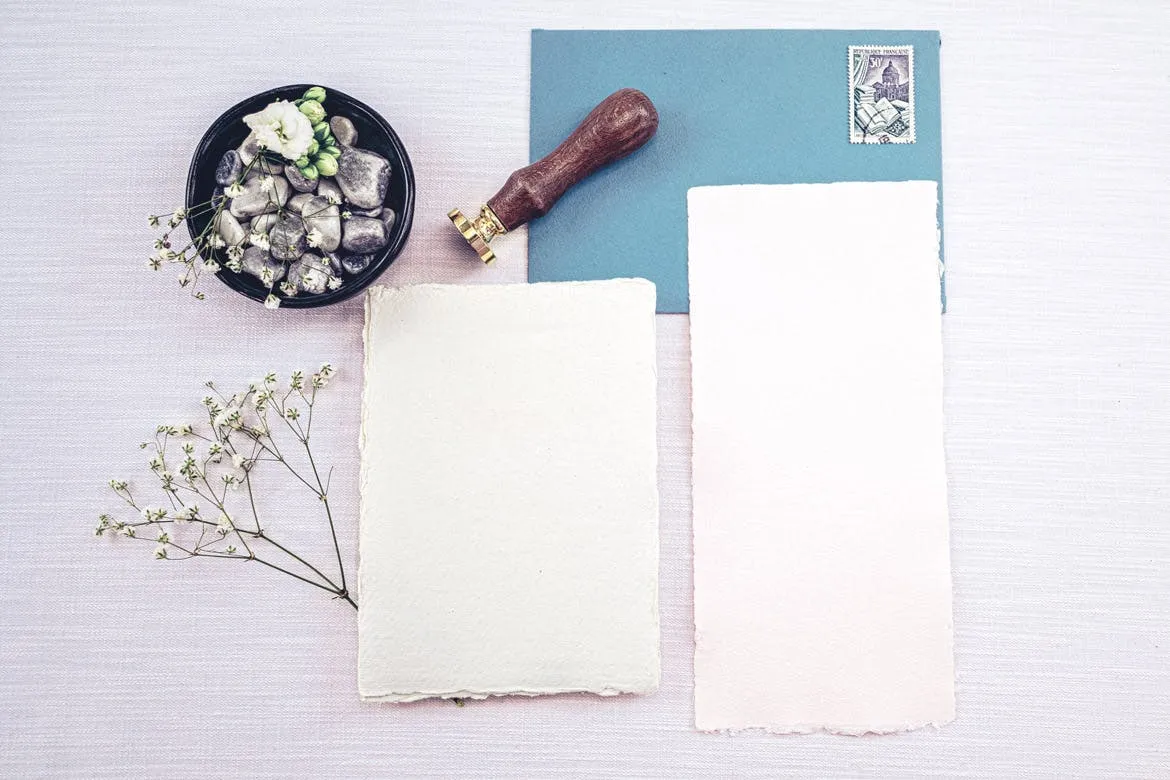 婚礼照片婚礼邀请函优雅风格设计样机素材库精选模板v18 Wedding Photo Mockup 18插图(1)