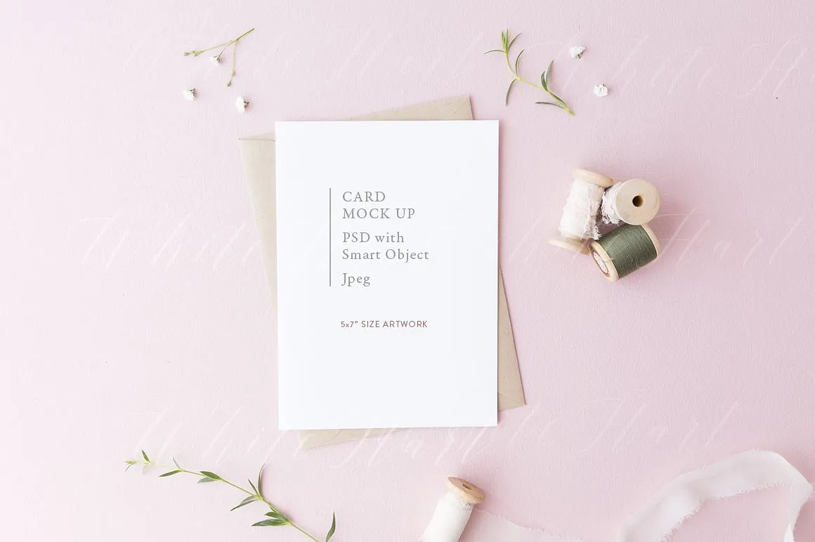 简约现代文艺风背景贺卡样机模板 5×7" card mock up on pink background插图