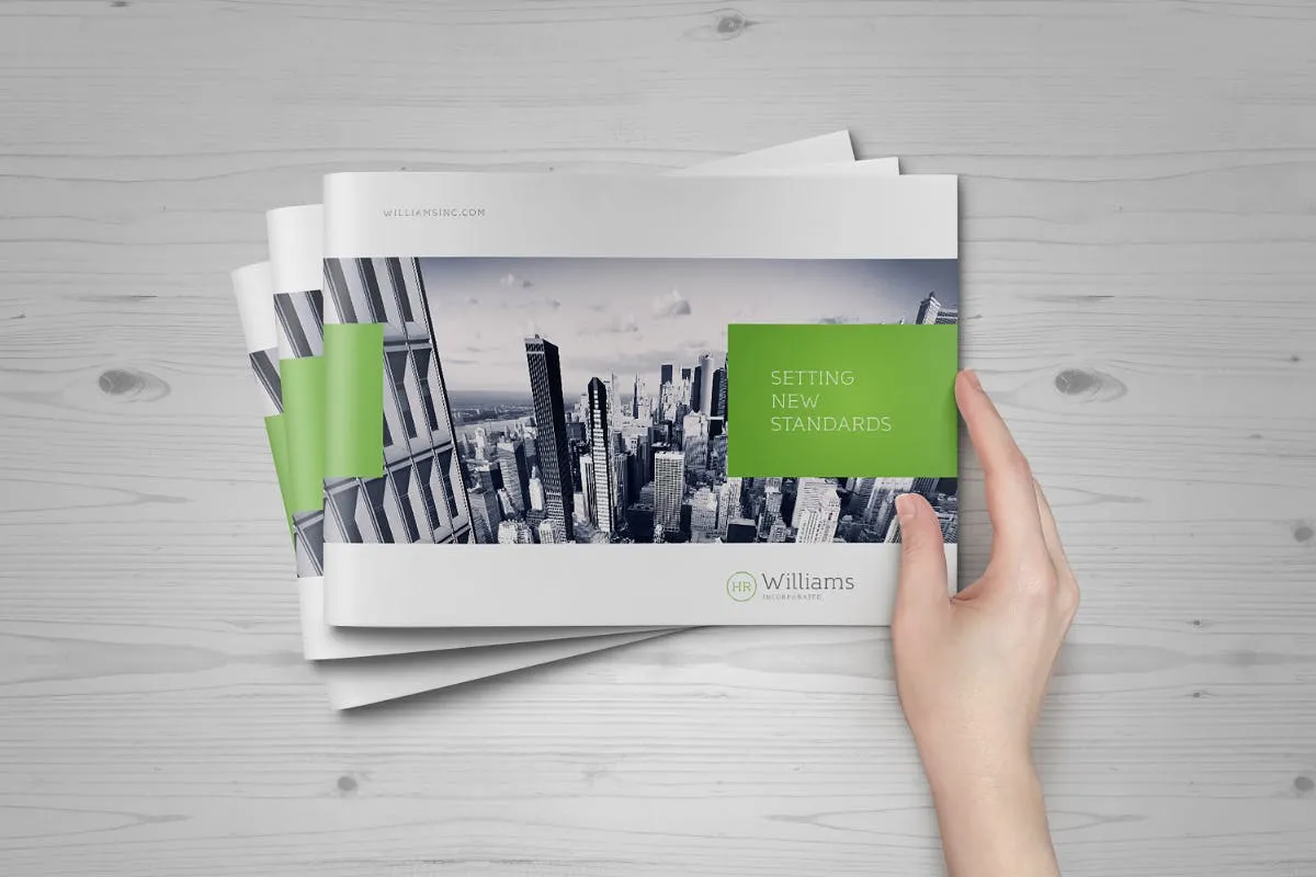 宣传画册设计样机模板 Landscape Brochure Mock-Up Set