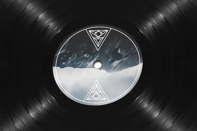 复古黑胶唱片样机套装 Vinyl Record Mockups Pack插图(1)