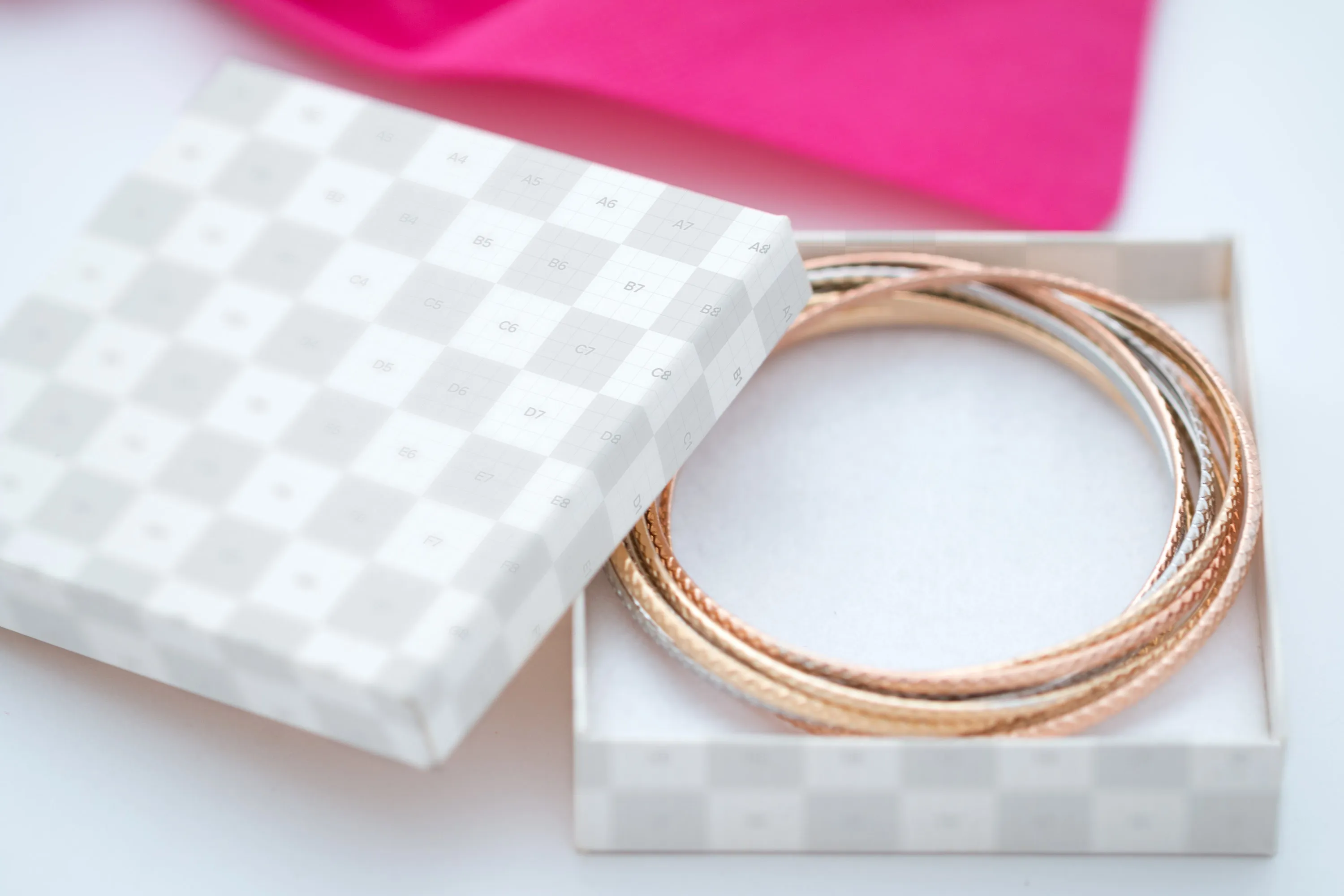 饰品小礼品盒外观设计效果图样机03 Small Gift Box Mockup 03插图(2)