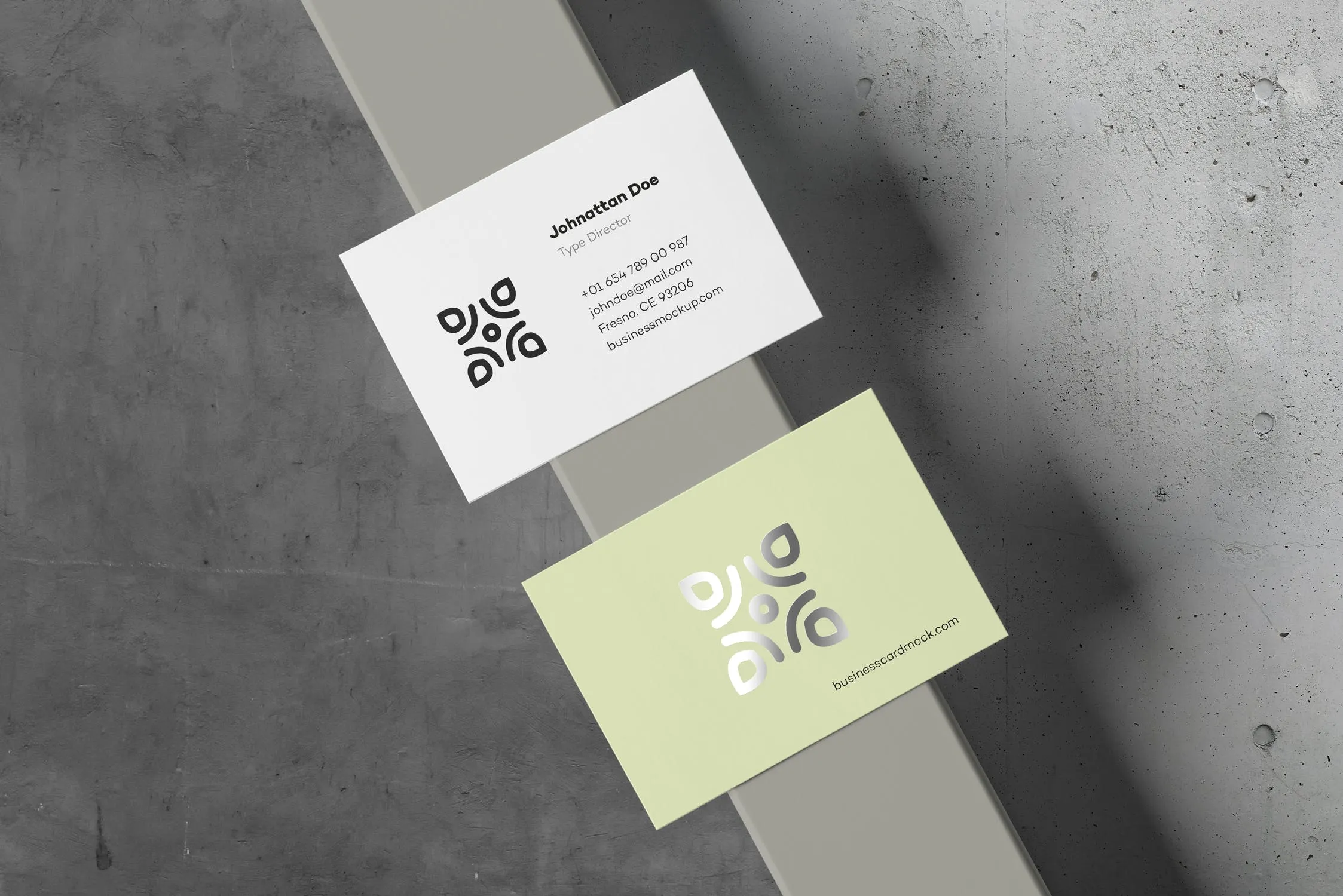 高端企业名片设计效果展示素材库精选 Business Card Mock-up 80×55插图(11)