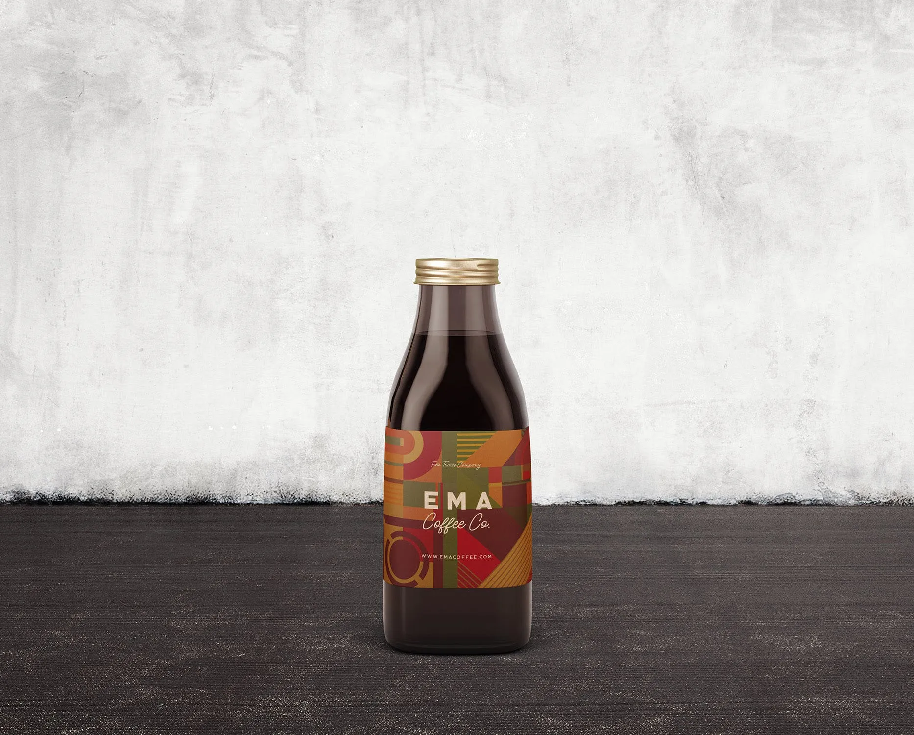 6个啤酒/咖啡/牛奶瓶外观设计素材库精选v3 6 Beer Coffee Milk Bottles Mockups 3插图(5)