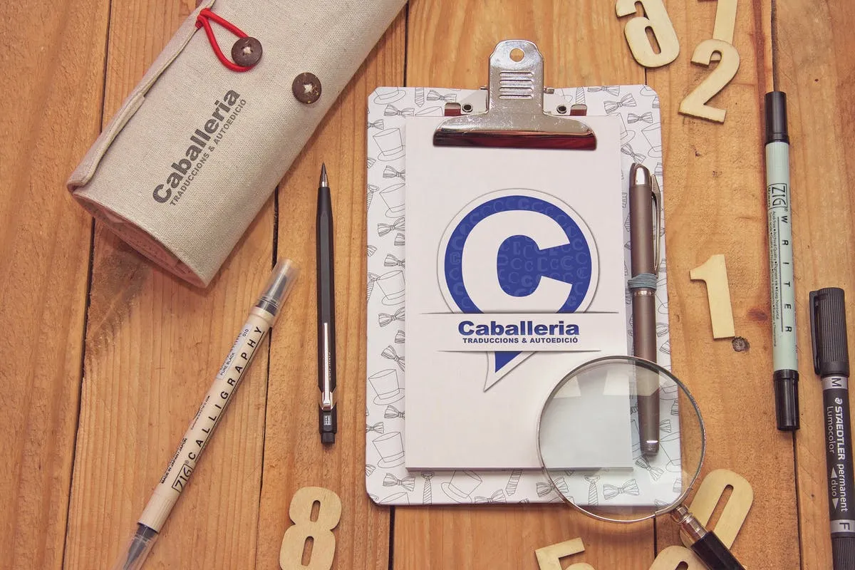 剪贴板素描作品展示样机像素设计精选模板 Clipboard Sketchamp; Hand Lens