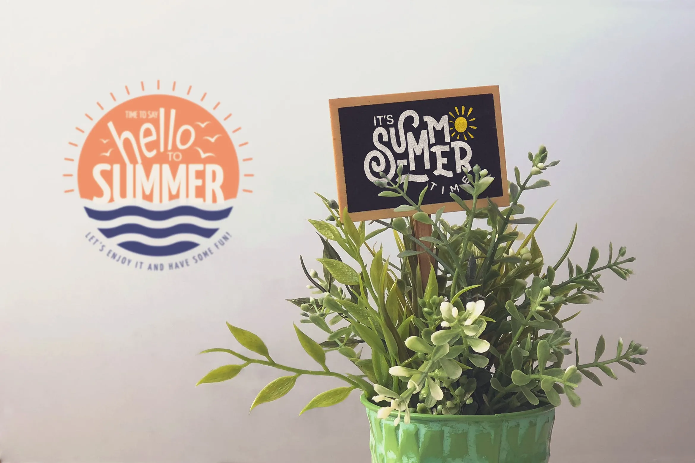 盆栽背景Logo/店招/商标设计效果图样机 Mini Slate Mockup插图