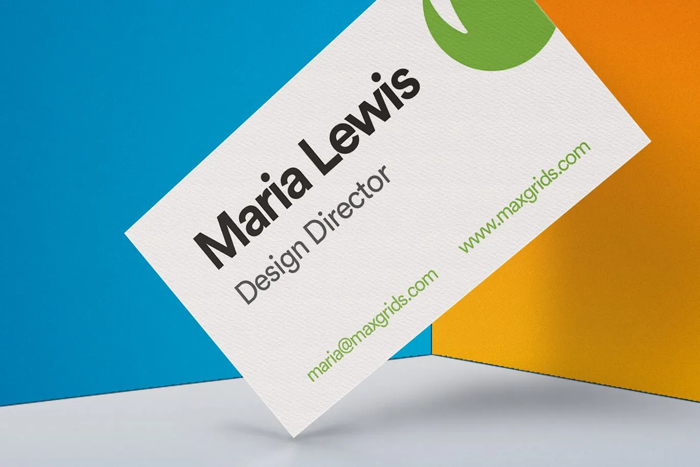 企业名片设计侧立效果图样机模板v2 Business Card Mockup 02插图(4)