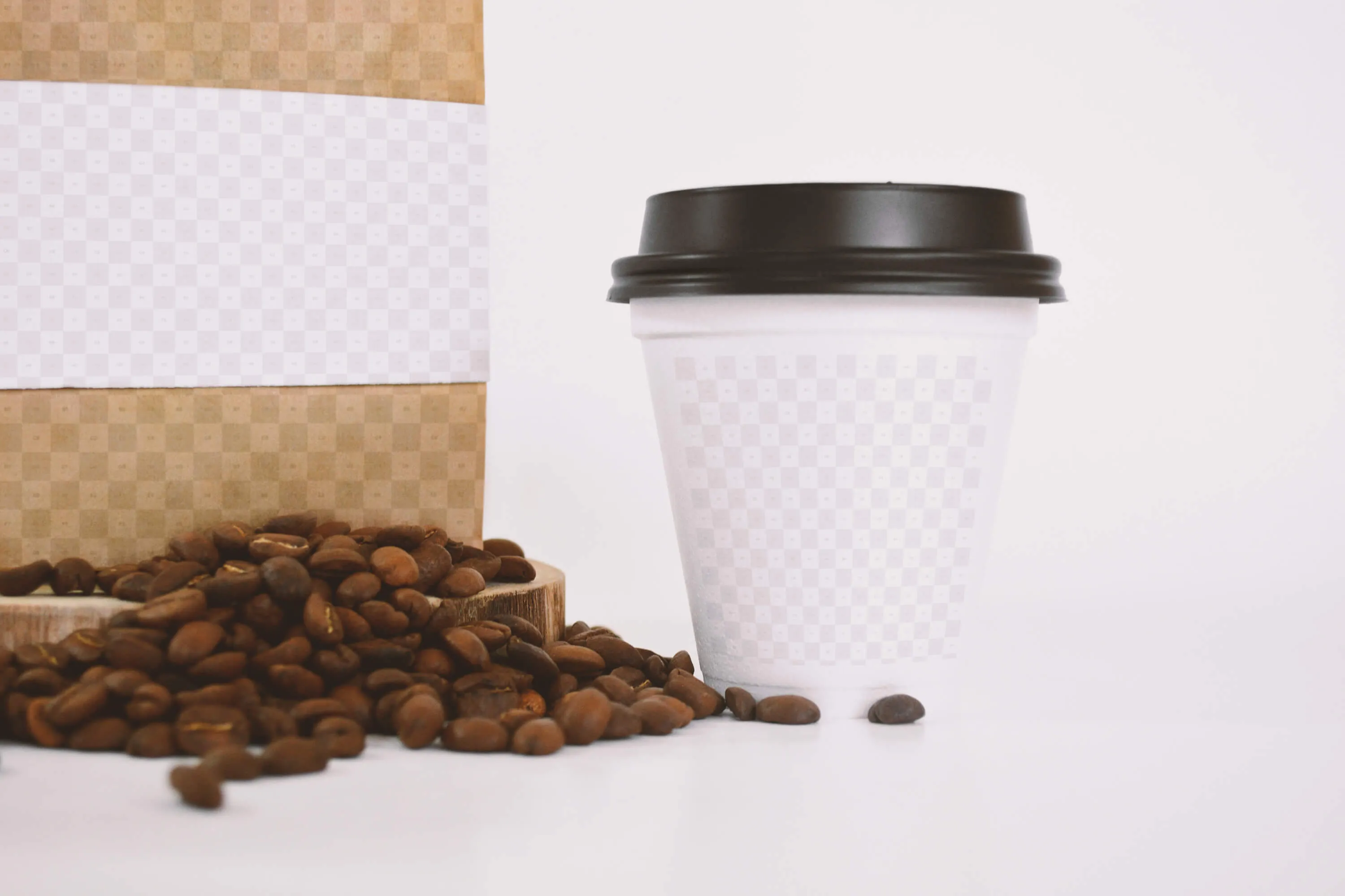 咖啡豆包装袋和咖啡纸杯设计效果图近景样机 Coffee Bag and Sealed Cup Mockup Close up View插图(1)
