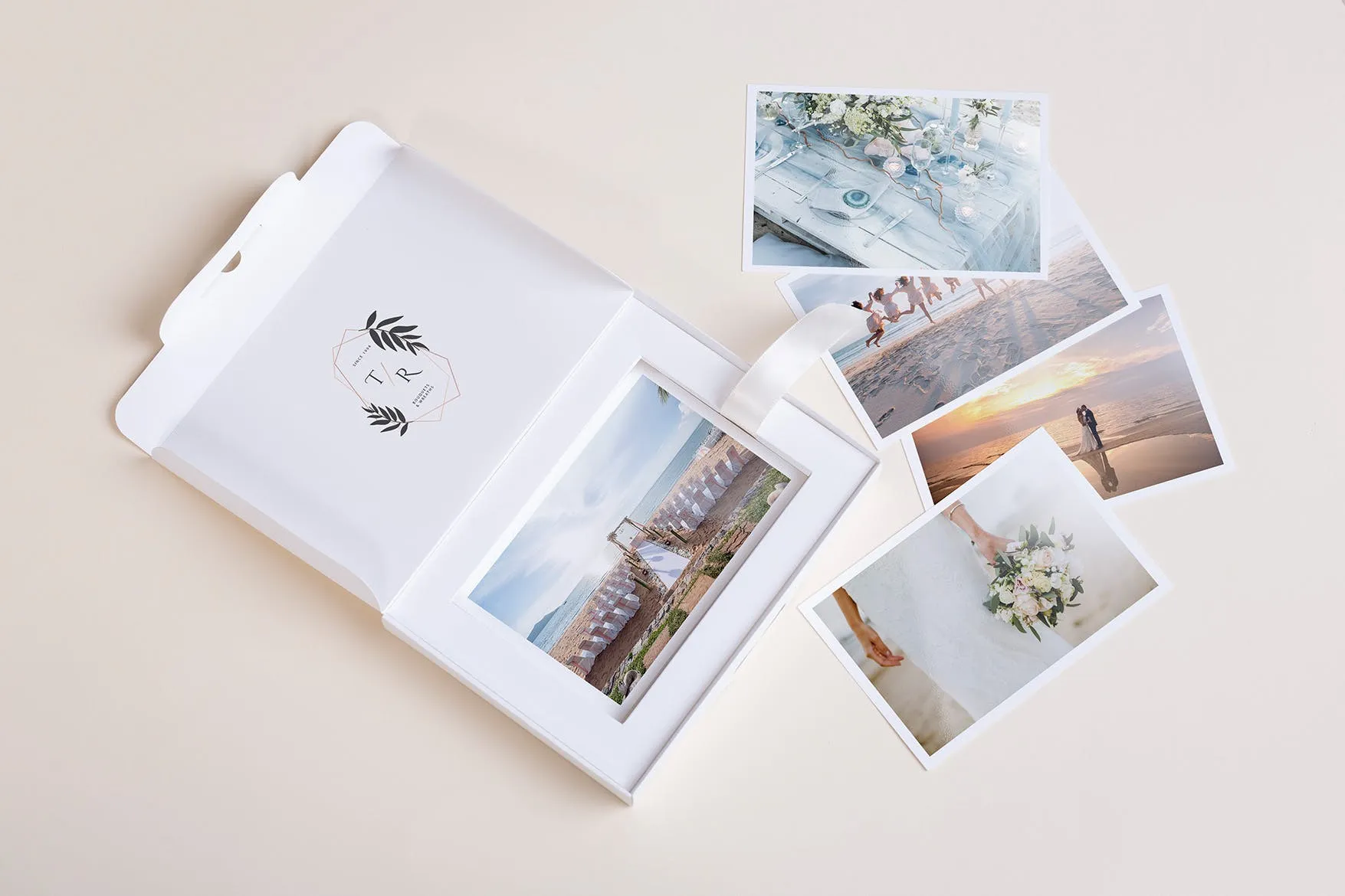 相片册相片盒摄影作品预览样机模板 Photo Presentation Box Mock Up插图(2)