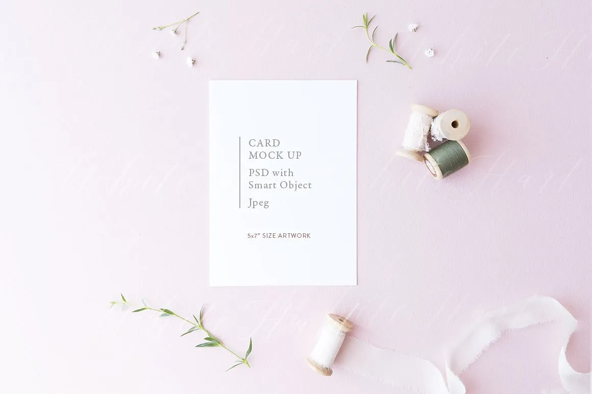 春季系列粉色背景便签便条模板 5#215;7 card mock up on pink background