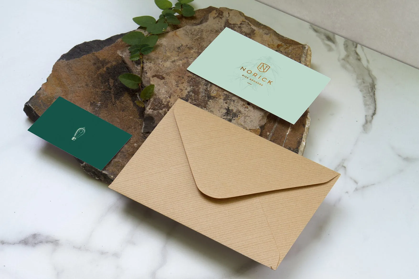 企业名片/品牌Logo设计预览样机模板 Branding Presentation Mockup插图(2)