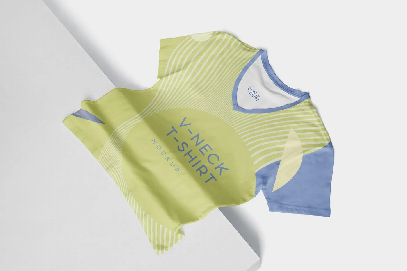 多视角V领T恤印花设计展示样机模板 5 Trendy V-Neck T-Shirt Mockups插图(2)