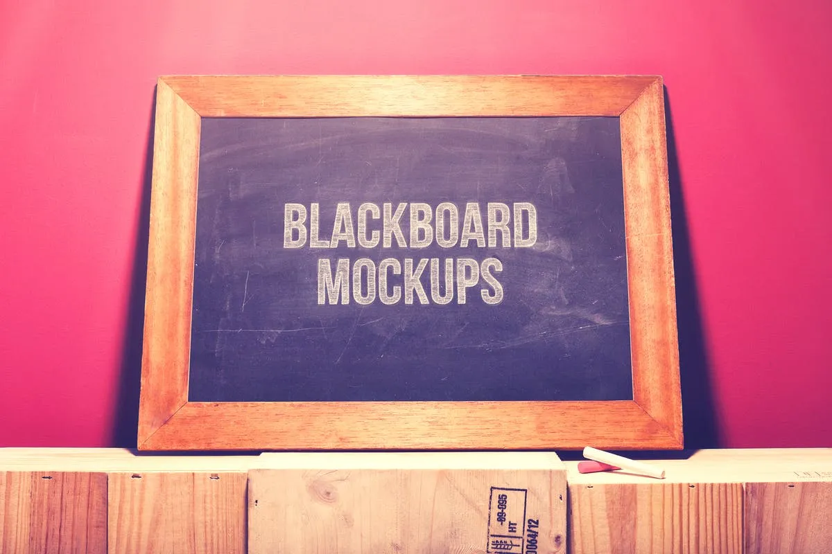 复古艺术黑板样机amp;粉笔话动作 Blackboard / Chalkboard Mock-ups with Chalk Action