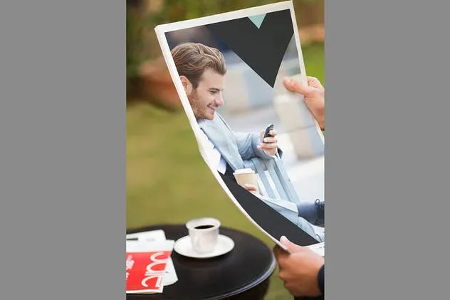 整版报纸印刷品样机设计模板 Full Page Newspaper Mockups插图(4)