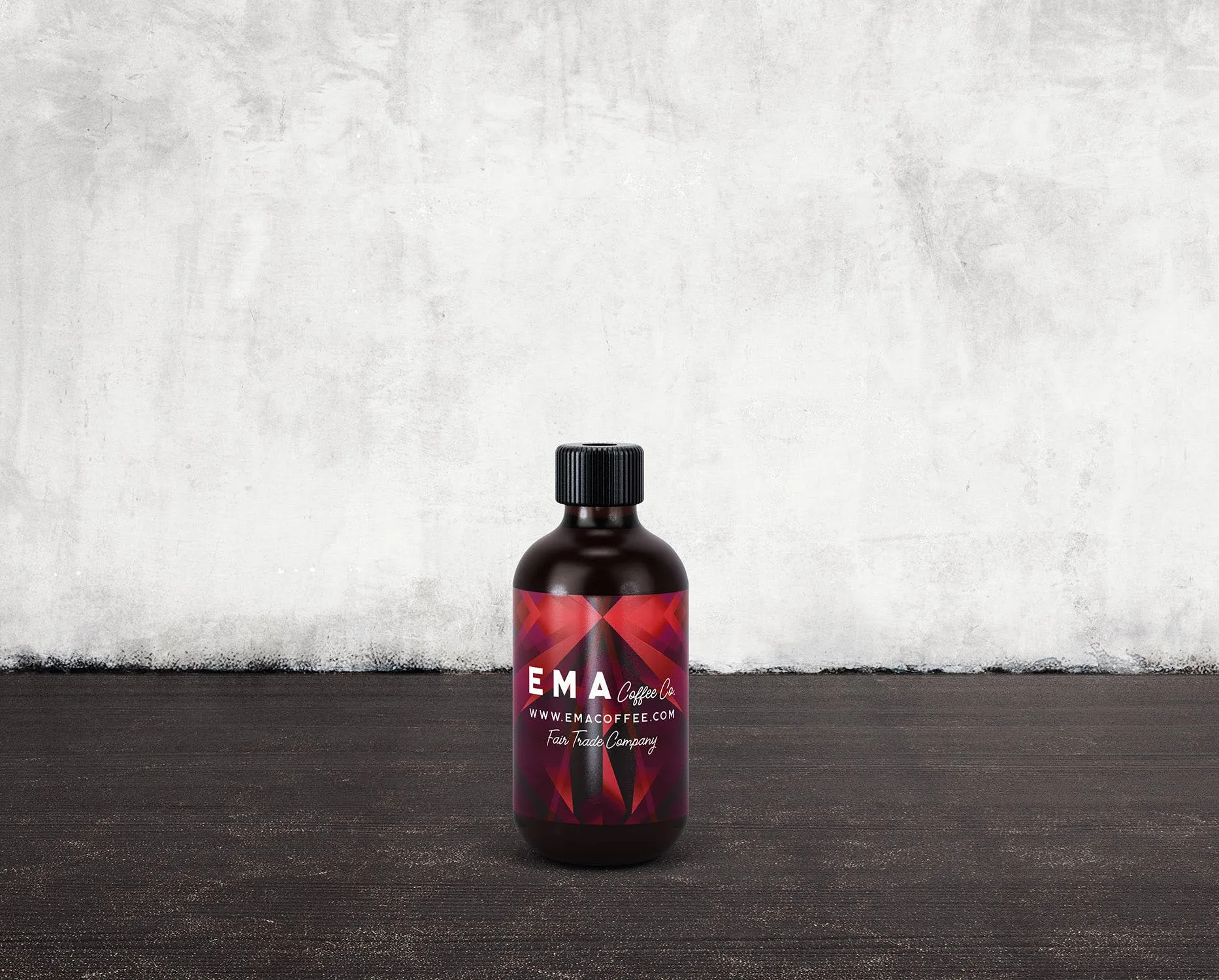 6个啤酒/咖啡/牛奶瓶外观设计素材库精选v3 6 Beer Coffee Milk Bottles Mockups 3插图(2)