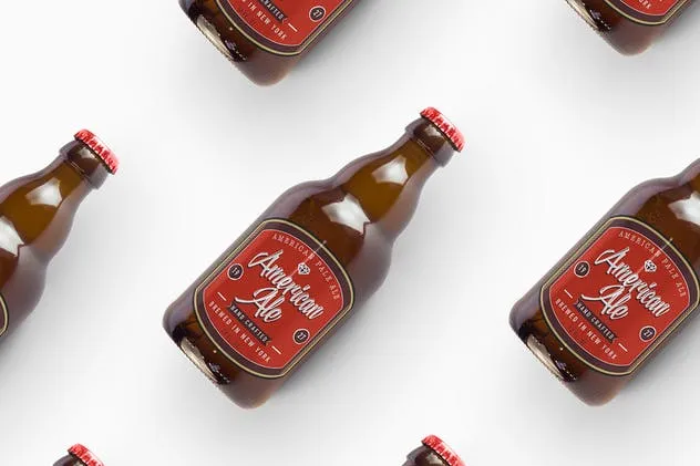 啤酒琥珀瓶啤酒瓶样机 Steinie Beer Amber Bottle Mockup插图(4)