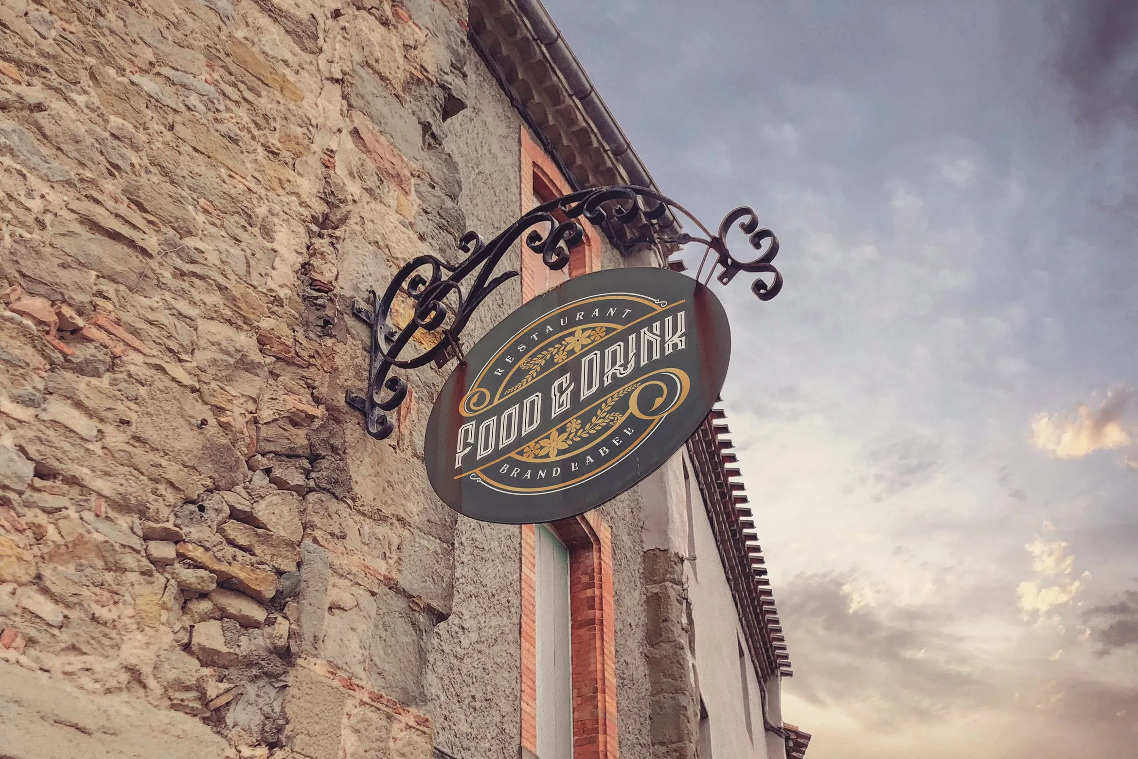 店铺铁架店铺招牌设计效果预览样机模板 Wrought Iron Signboard Mockup插图