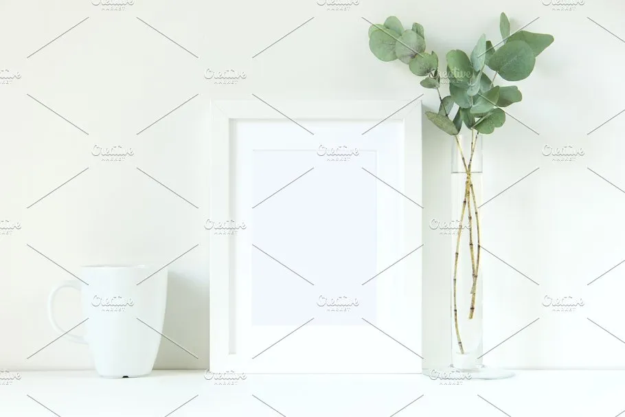 白色相框画框样机 Frame mockup in white插图(2)