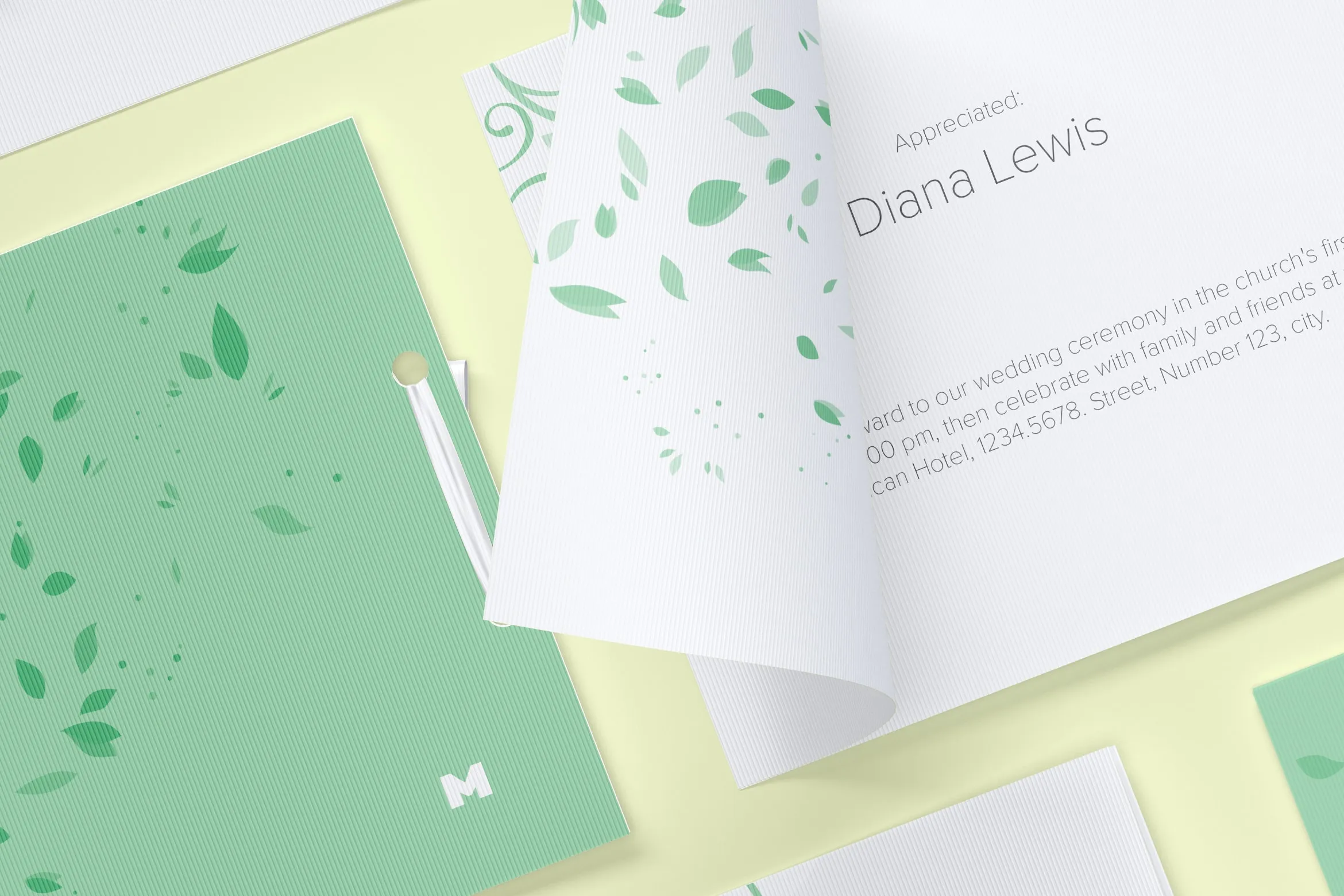 婚礼邀请函/贺卡设计效果网格布局样机 Wedding Cards Mockup, Grid Layout插图(1)