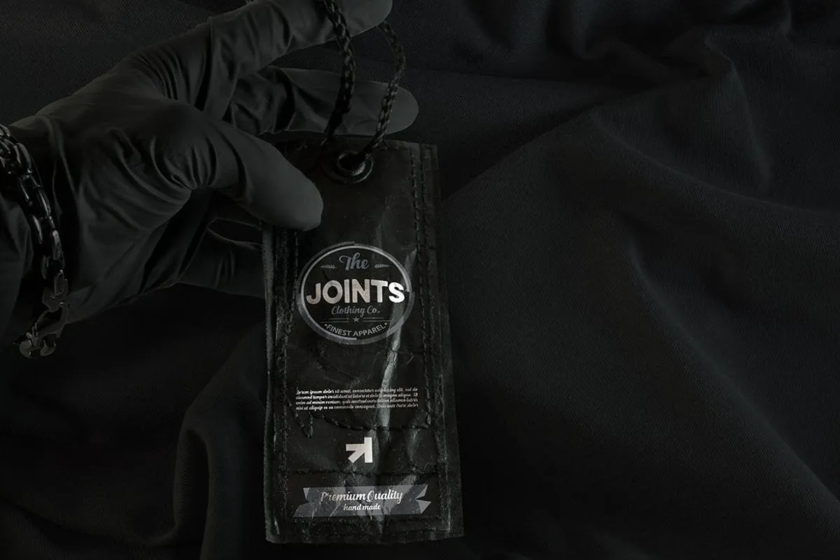 黑色品牌服装吊牌标签样机模板 Black Edition Tag Label Mockup插图