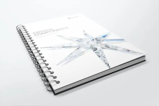 活页装订记事本/目录册样机 Spiral Bound Book / Catalogue Mockups 2插图(2)