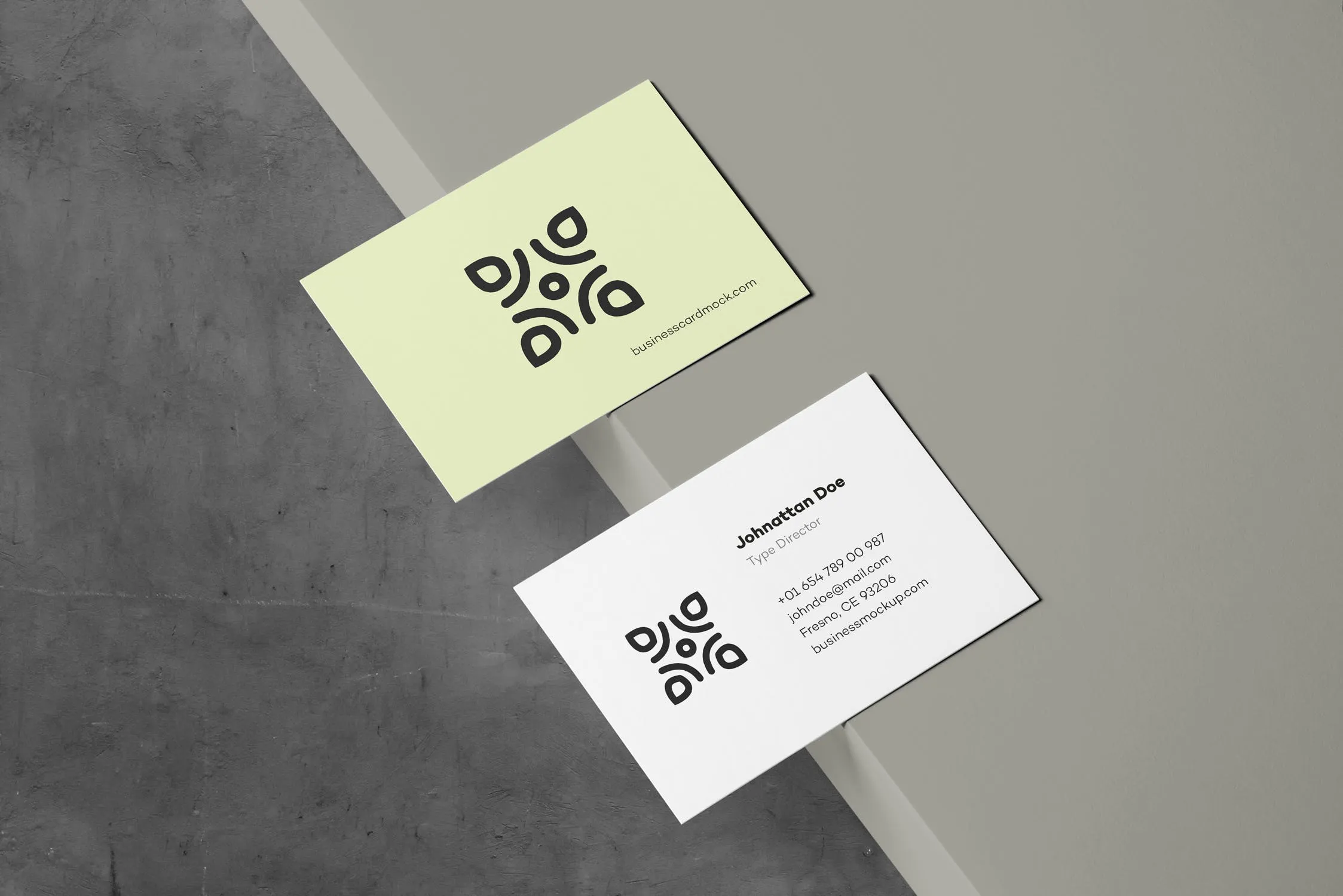 高端企业名片设计效果展示素材库精选 Business Card Mock-up 80×55插图(1)