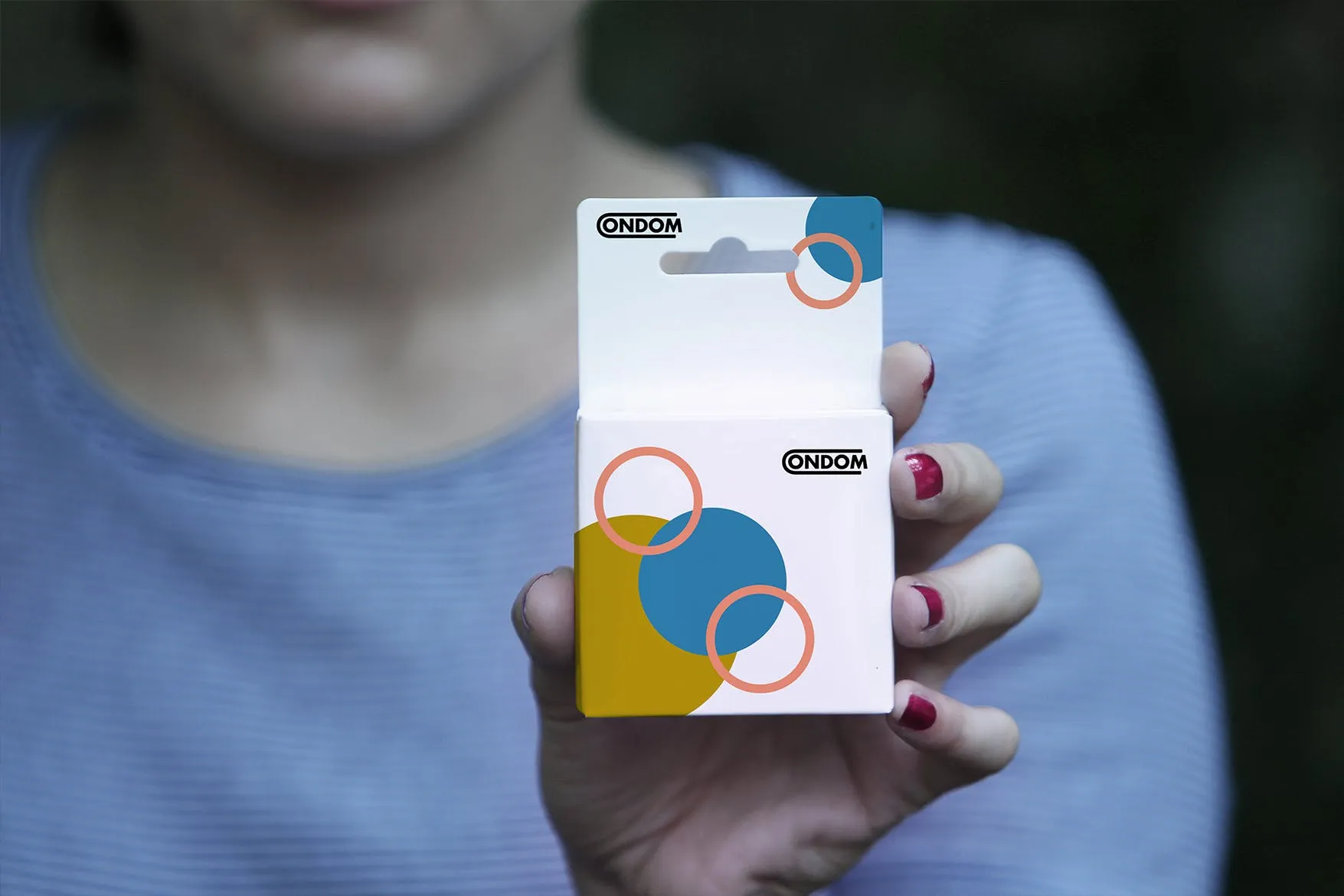 避孕套包装设计预览样机 Condom Presentation Mockup插图