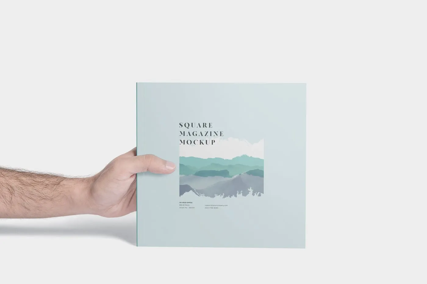 企业介绍画册/杂志设计效果图样机 Square Magazine Mockups插图(6)