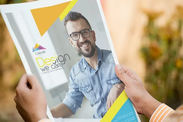 整版报纸印刷品样机设计模板 Full Page Newspaper Mockups插图(6)