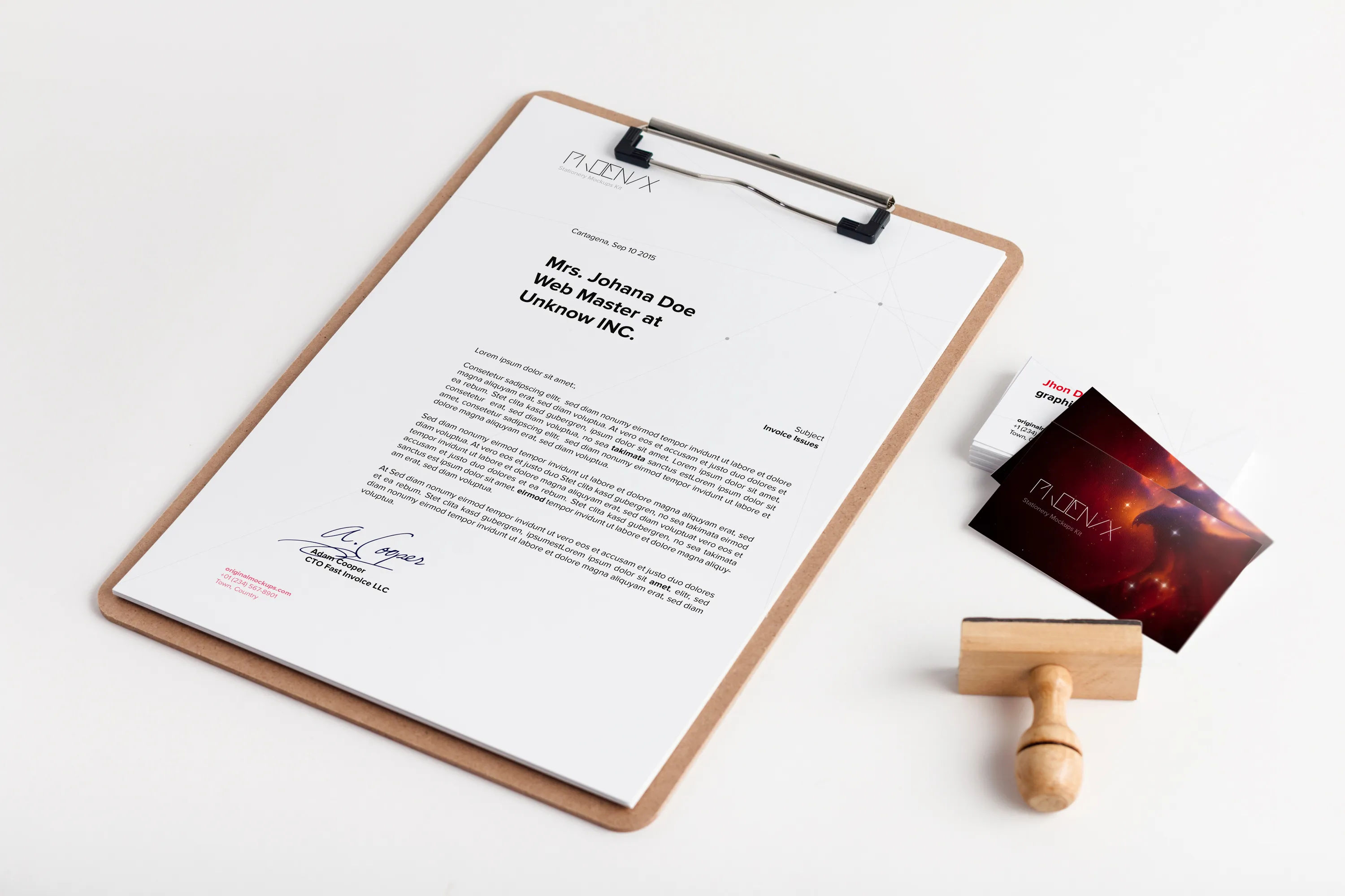 A4剪贴板和企业名片品牌VI设计效果图样机01 A4 Clipboard and Business Cards Mockup 01插图