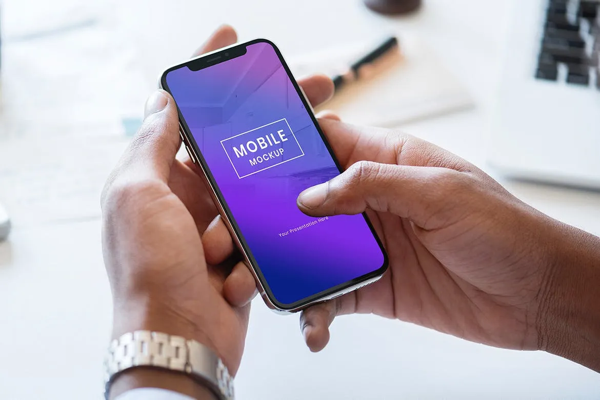 手持iPhone手机屏幕预览样机模板 Mobile with Hand Mockups插图(1)