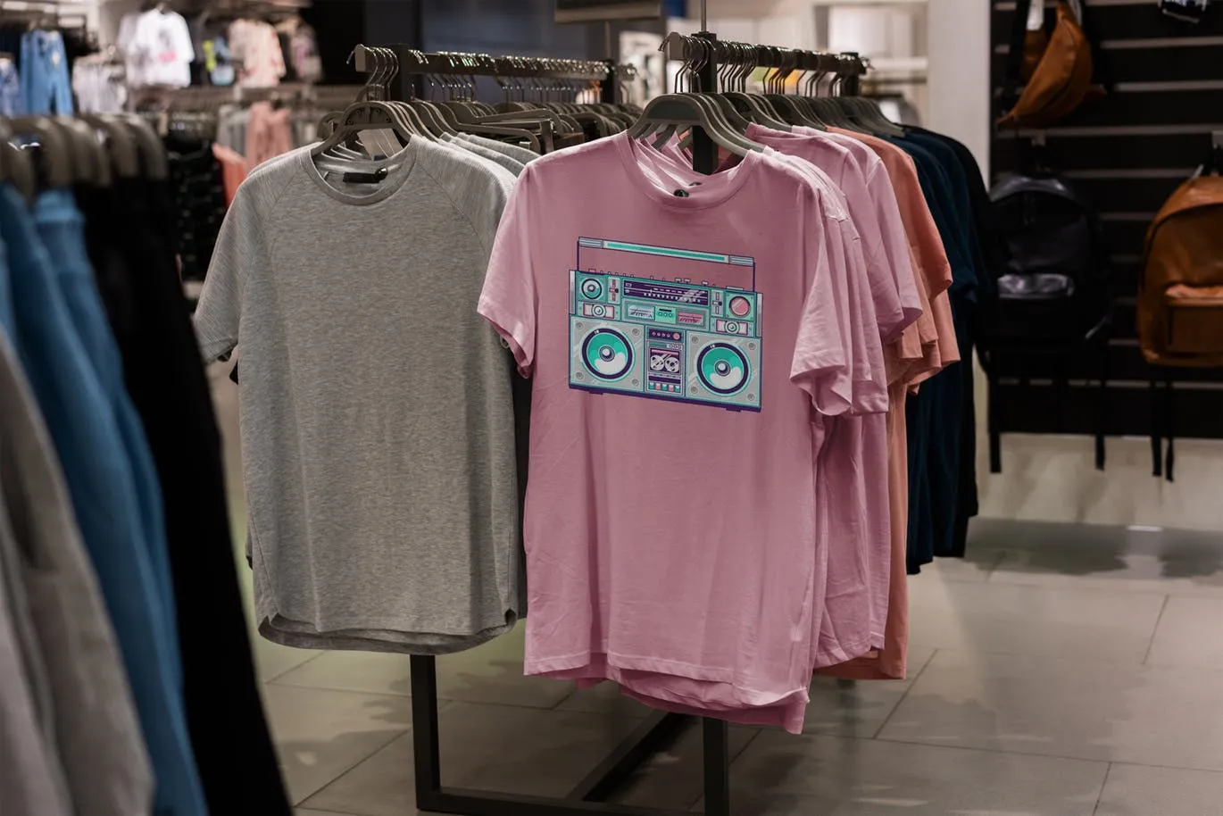 男士T恤货架陈列预览样机模板 T-Shirt Shopping Mock-Up Vol.2插图(3)