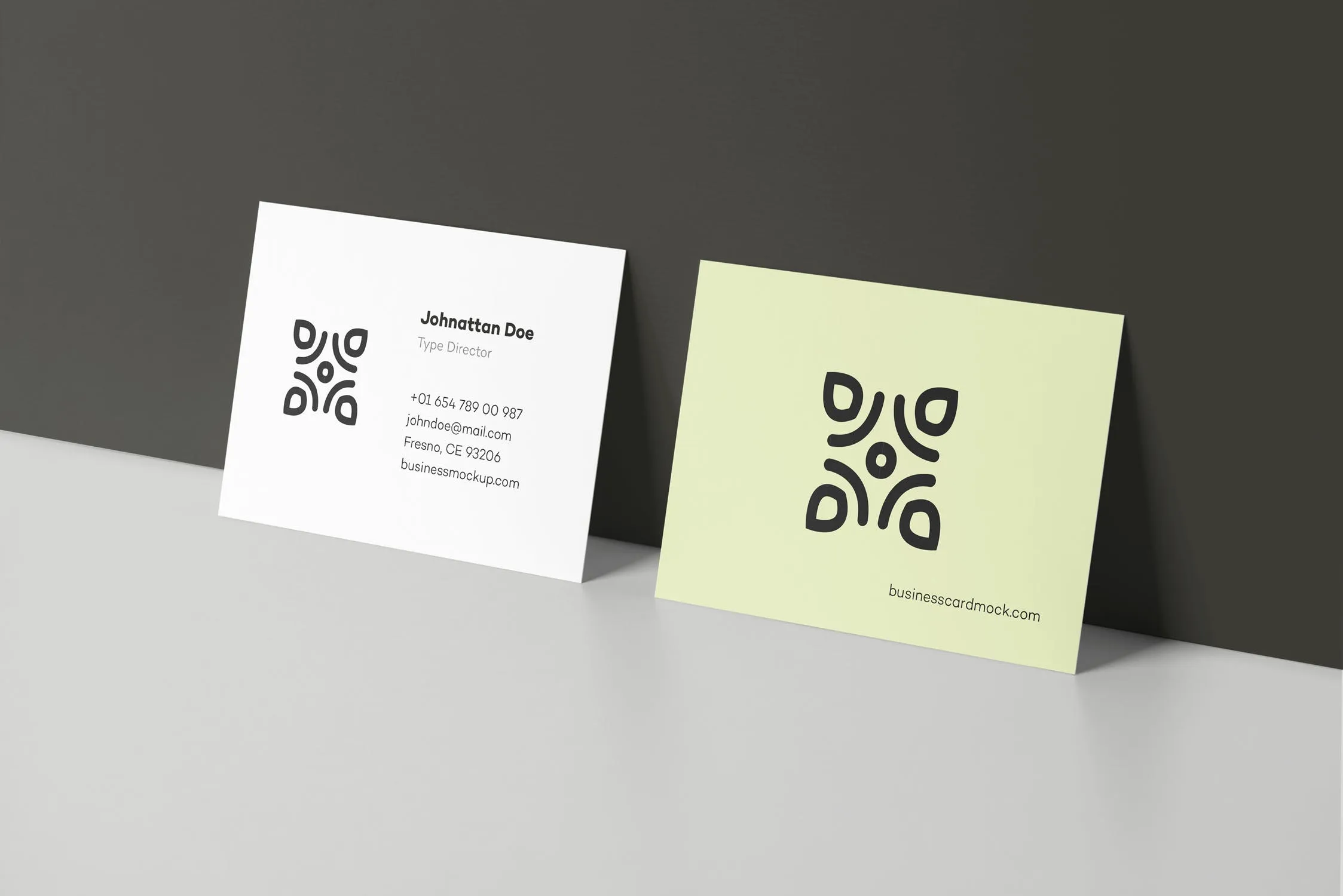 高端企业名片设计效果展示素材库精选 Business Card Mock-up 80×55插图(7)