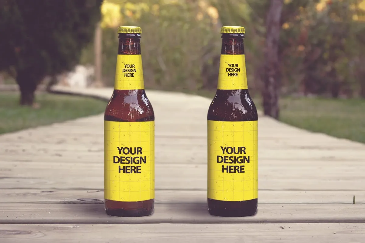 啤酒瓶外观印刷图案样机模板 Formentera Lounge Club Entry